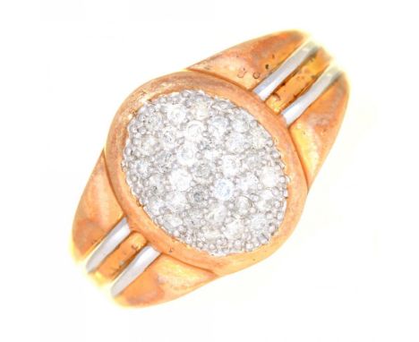 A DIAMOND CLUSTER RING, IN GOLD, UNMARKED, 3.5G, SIZE V ++LIGHT WEAR CONSISTENT WITH AGE 