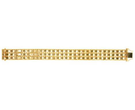 A GOLD BRACELET MARKED 14K, 54.5G++LIGHT WEAR CONSISTENT WITH AGE