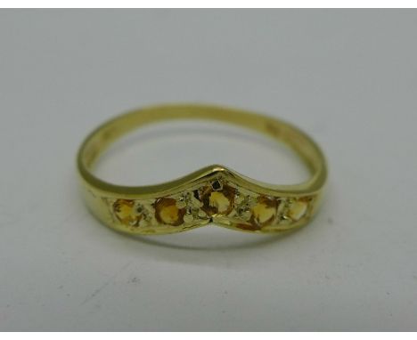 A 9ct gold and citrine ring, 1.1g, O