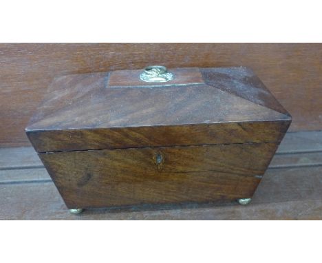 A tea caddy