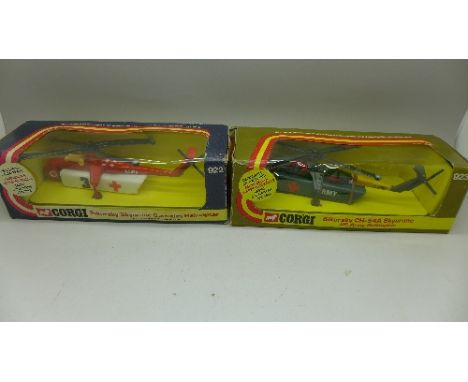 Two Corgi Sikorsky Skycrane helicopters; 922 Casualty helicopter and 923 US Army helicopter