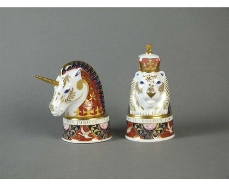 Royal Worcester Queen Elizabeth II Golden Jubilee candle snuffer set, Lion and Unicorn, limited edition number 170/750, print