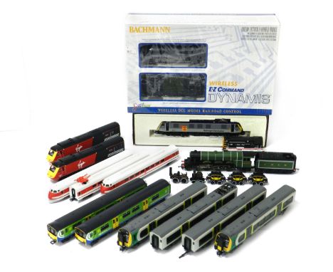 Bachmann and Hornby China trains and Dynamis DCC controller: Bachmann Dynamis Wireless DCC Controller (in original packaging;