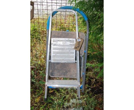 2 x two rung step ladders.
