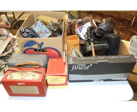 A Roberts transistor radio, model R200 in original outer canvas case, an Argus Preview slide viewer, in box and a collection 