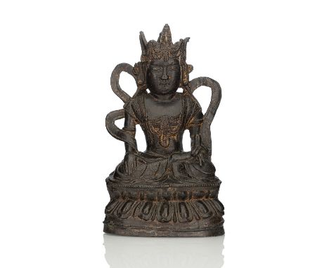 Bronze des Guanyin mit Resten von VergoldungChina, Ming-DynastieH. 26,5 cmAus einer alten Bremer Privatsammlung, seit den 192