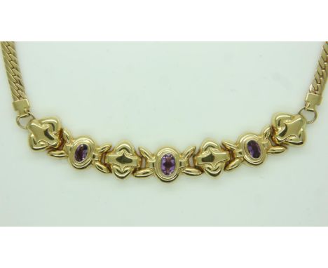 9ct gold necklace set with amethyst, L: 44 cm, 11.1g. UK P&amp;P Group 0 (£6+VAT for the first lot and £1+VAT for subsequent 