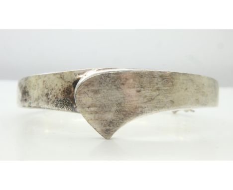 Contemporary 925 silver snap bangle, 47g. UK P&amp;P Group 0 (£6+VAT for the first lot and £1+VAT for subsequent lots) 