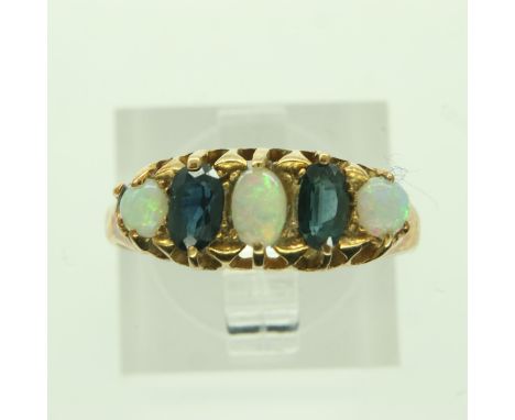 18ct gold, sapphire and opal ring, size P/Q, 2.7g. UK P&amp;P Group 0 (£6+VAT for the first lot and £1+VAT for subsequent lot