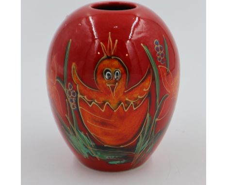 Anita Harris vase, Baby Chick, signed in gold, H: 15 cm, no chips or cracks. UK P&amp;P Group 2 (£20+VAT for the first lot an
