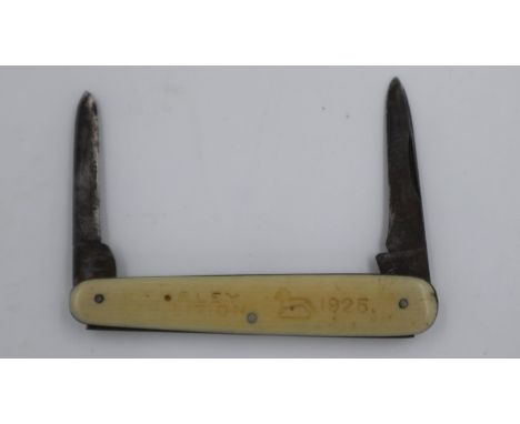 1924 Wembley exposition twin bladed penknife (1925). UK P&amp;P Group 1 (£16+VAT for the first lot and £2+VAT for subsequent 