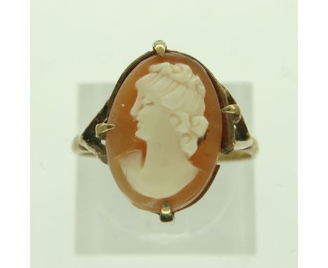 9ct gold ladies ring set with a cameo panel, size L, 2.2g. UK P&amp;P Group 0 (£6+VAT for the first lot and £1+VAT for subseq