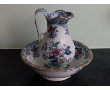 A small Victorian 'Japonica' pattern toilet jug & basin (2) 