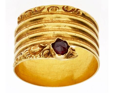 Breiter Gold-Schlangenring m. Granat,antikisierter Stil 19. Jh. 21 kt GG, besetzt m. 1 kl. rd. facettierten Granat. Breiter g