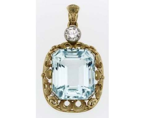 Aquamarin-Brillant-Anhänger um 1915-20.14 kt GG/WG, besetzt m. 1 gr. Aquamarin im Smaragdschliff (ca. 16 x 14 mm) u. 1 Brilla