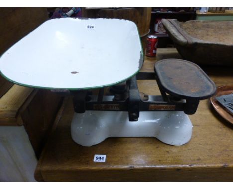 Set of 1950's scales (complete) 