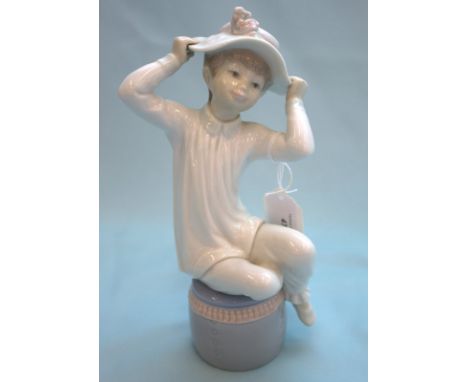 Lladro Figurine, Girl With Hat 