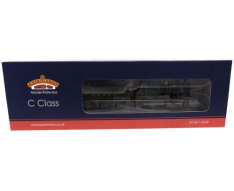 [OO GAUGE]. A BACHMANN NO.31460, S.E. & C.R. CLASS C 0-6-0 TENDER LOCOMOTIVE, 592  lined green livery, boxed.  