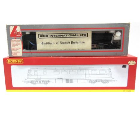 [OO GAUGE]. TWO G.W.R. LOCOMOTIVES  comprising a Lima No.205056, G.W.R. King Class 4-6-0 tender locomotive 'King Edward VI', 