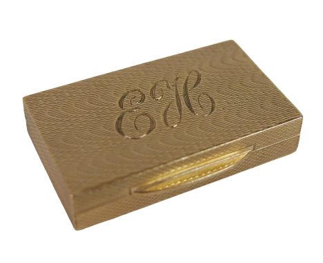 A 9ct gold snuff box, the rectangular hinged box with an engine turned pattern and initials EH to the lid, 2.6 by 4.5 by 1.6c