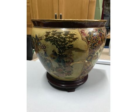 A Large 20th century Japanese hand painted planter with hardwood stand, Measures 30x33x33cm including wooden stand 