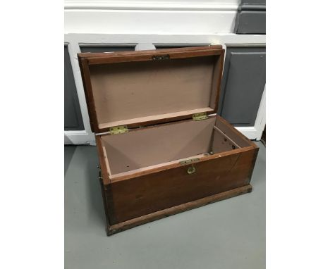 Antique small trunk, Measures 31x63x33cm 