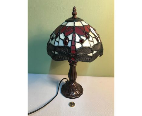 Dragonfly Tiffany style table lamp, in a working condition, 35cm in height 