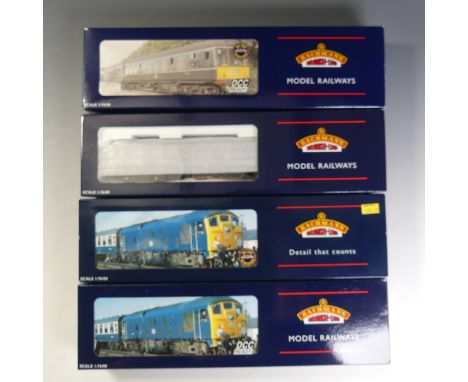 Bachmann: Branch-line, An “00” Gauge 32-900A Class 108 2-Car DMU BR Green with Speed Whiskers, together with 32-425Y Type 2 C