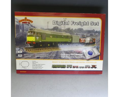 Bachmann: Branch-line “00” Gauge 30-045 Digital Freight Set, comprising Class 25 Diesel locomotive D5233, five freight wagons