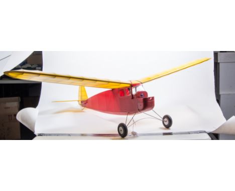 Three-CHANNEL VINTAGE sport power model with servos only.