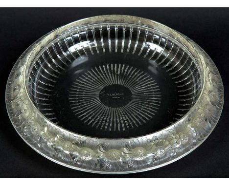 LALIQUE BOWL - MARGUERITES a large shallow bowl in the Marguerites design, with Daisy flowerheads around the rim. Marked, R L