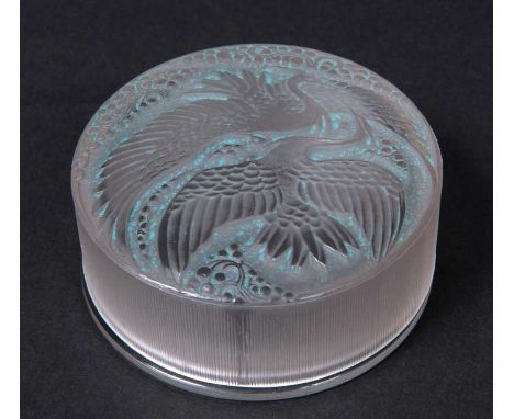 LALIQUE BOX in the Rambouillet design, the frosted lid designed with mythical birds and green staining. Marked on the lid, R 