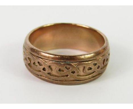 A Clogan 9ct rose gold wedding band, with a Celtic Knot design, size R, boxed with certificate, 7.0g.