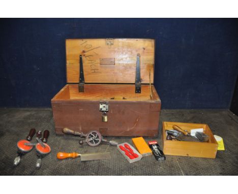 A WOODEN TOOLCHEST WITH ONE TRAY CONTAINING TOOLS including Record and Stanley hand drills, a box of four Stanley 5016 screwd