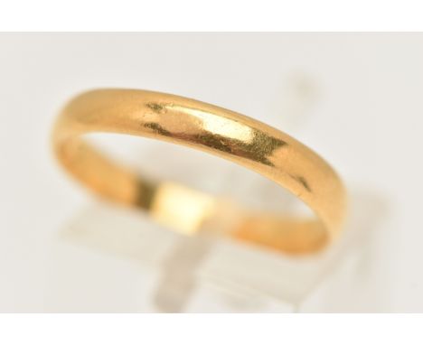 A POLISHED 22CT GOLD BAND RING, approximate band width 3.2 grams, hallmarked 22ct Birmingham, ring size leading edge P, appro