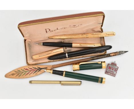 A CASED 'PARKER' SET, a fountain pen with a rolled gold lid, a propelling pencil fitted with a rolled gold lid, together with