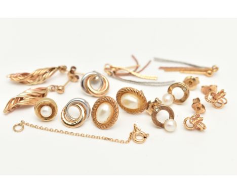A SMALL ASSORTMENT OF YELLOW METAL EARRINGS, to include a pair of circular studs set with a cultured pearl and small circular