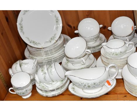 A QUANTITY OF WEDGWOOD TEA AND DINNERWARES comprising a group of 'Westbury'  tea and dinnerware comprising a sauce boat and s