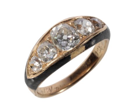 A VICTORIAN MEMORIAL DIAMOND RING five graduated cushion-cut diamonds, the central diamond c.0.75ct, within a black enamel bo