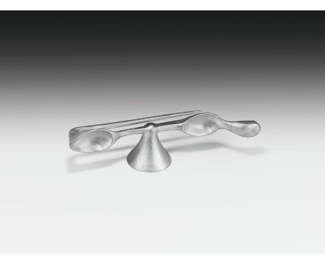  Bruno Gironcoli* Bagatelle, 2005 Aluminiumguss, 38 x 10 x 9 cm Punziert und nummeriert: Gironcoli 31/50 Gießer: Rabas, Wien 
