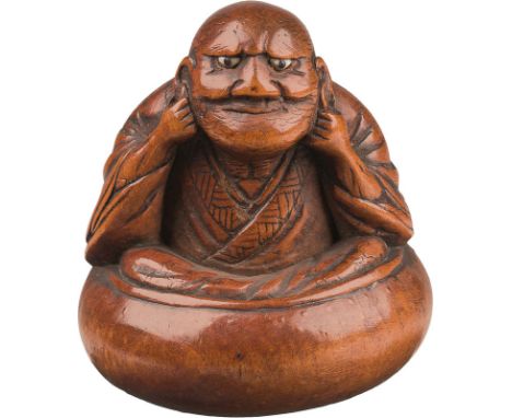  Netsuke, Anfang 19. Jh. Buchsbaumholz; grimassierender Gaukler; auf der Unterseite mit Tusche aufgemalte Sammlernummer und s