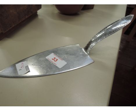 A Keswick School of Industrial Art, Firth Staybright cake slice