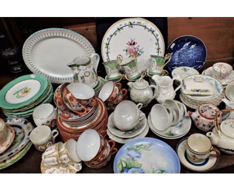 A ROYAL WORCESTER 'SHERIDAN' CAKE PLATE (BOXED) and a quantity of ceramics, including Japanese teaware