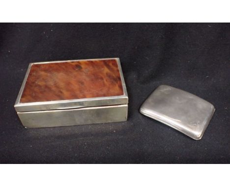 A SILVER AND TORTOISESHELL CIGARETTE BOX WITH A SILVER CIGARETTE CASE 