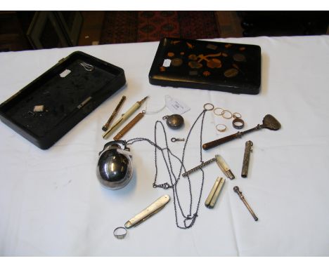 Propelling pencils, gold cased pencil etc.