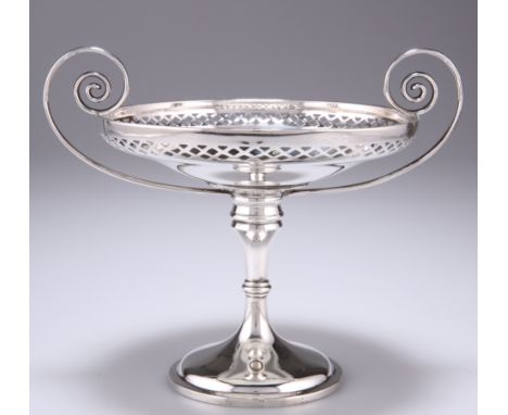 A GEORGE V SILVER TAZZA, by Richard Martin &amp; Ebenezer Hall, Sheffield 1910,&nbsp;circular, with pierced gallery edge, spi
