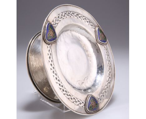AN ARTS AND CRAFTS ENAMEL COMPORT, unmarked, in the manner of Liberty &amp; Co, the circular tazza with knotwork band to the 