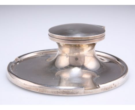 A GEORGE V SILVER INKWELL,&nbsp;by&nbsp;Arthur &amp; John Zimmerman, Birmingham 1923, circular, weighted. 13cm diameterCONDIT