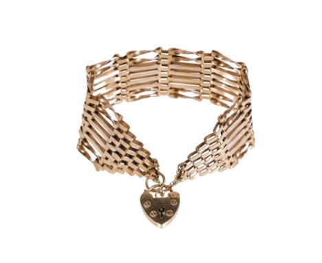 9CT YELLOW GOLD GATE LINK BRACELET, with padlock clasp, approx 17grm total weight