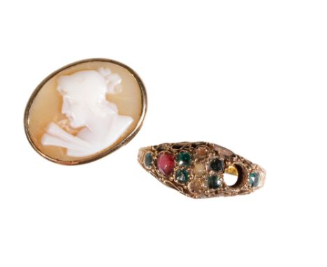 19TH CENTURY GENTLEMAN'S CAMEO RING, of oval form, on an unmarked yellow metal shank, ring size S, together with one other ge